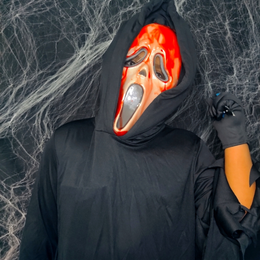 Scream costume